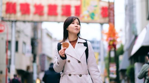 巣鴨を歩いているイメージ画像