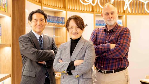 講師が3名並んでいる写真