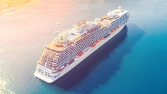 クルーズスタッフ